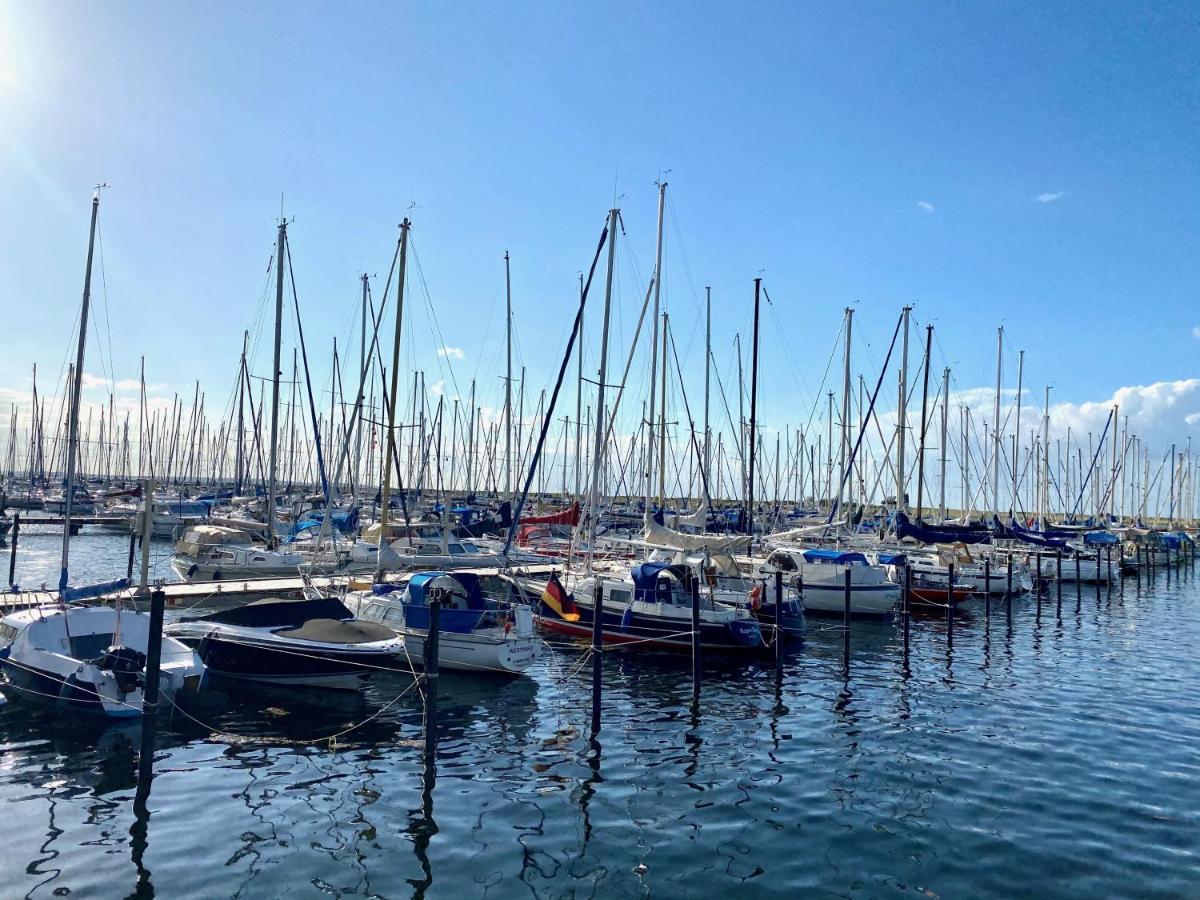 Stylische Lage Am Hafen, Und Apartment Wendtorf